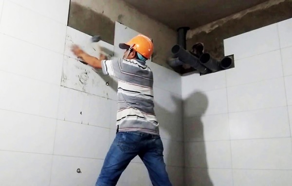 ốp tường nhà vệ sinh