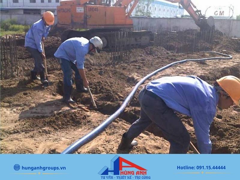 Kỹ thuật chống mối nền móng công trình đang xây dựng cô lập tổ mối xâm nhập từ lòng đất.