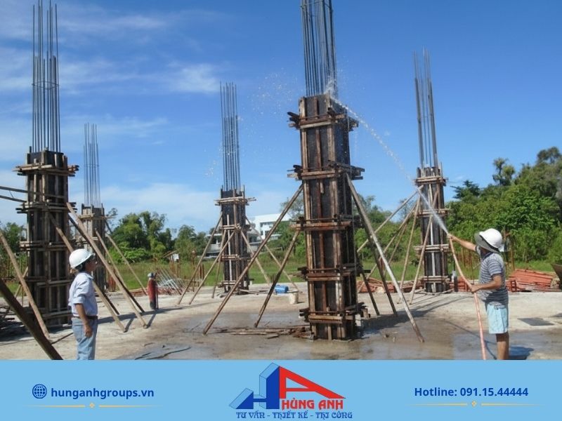 Các loại móng nhà: Phân loại, Ứng dụng & Cách tính chi phí Công tác ngâm nước bảo dưỡng móng sau khi đổ bê tông