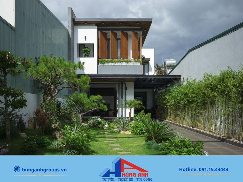 Mẫu nhà ống 2 tầng 5x20m có khoảng lùi làm sân vườn tạo không gian sinh thái xanh mát