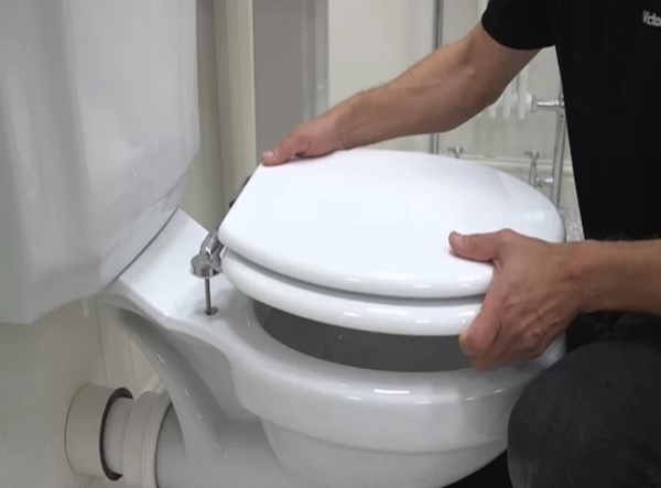 lắp đặt bồn cầu