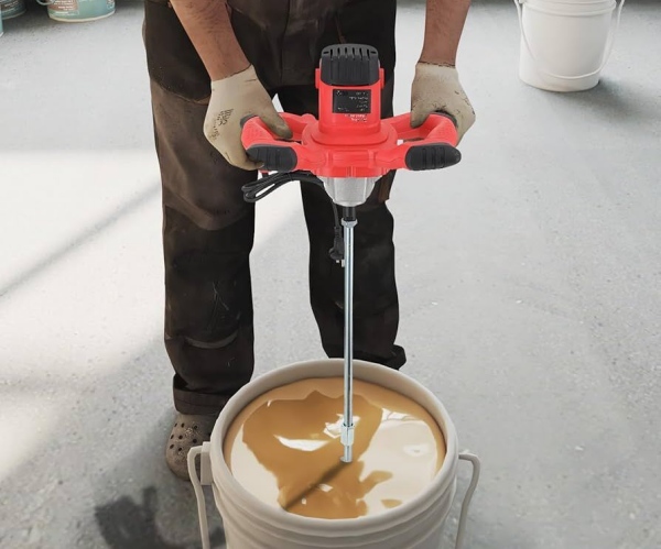 trộn sơn bằng máy