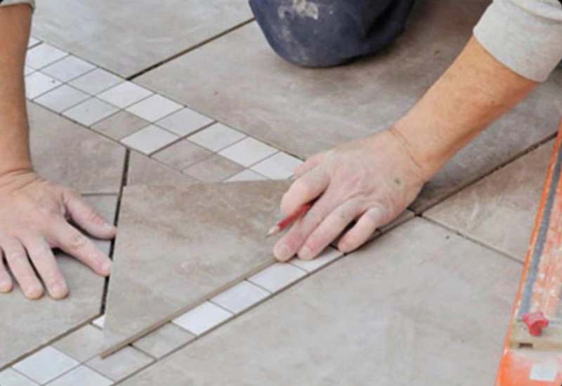 đo cắt hàng gạch cuối