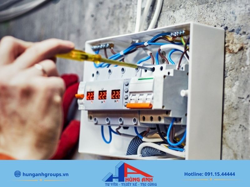 Báo giá thi công lắp đặt điện nước theo m2 mới nhất Lắp hộp điện tổng