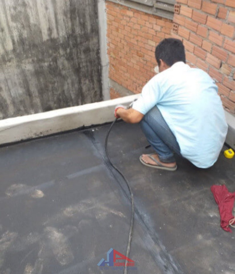 Sửa mái bê tông cũ thấm dột chuẩn bị mái để sửa mái bê tông bị thấm dột