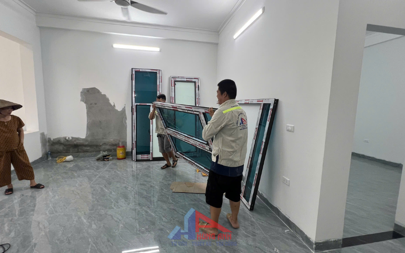 Chi phí xây nhà 2 tầng trọn gói 2026: Cách tính và dự toán Đơn giá xây dựng phần thô và nhân công hoàn thiện