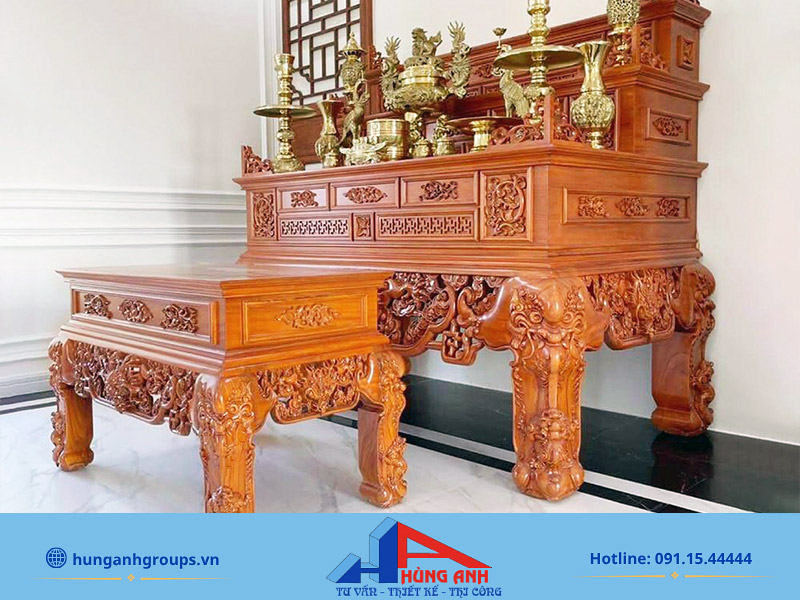 Bàn thờ truyền thống với kích thước lớn
